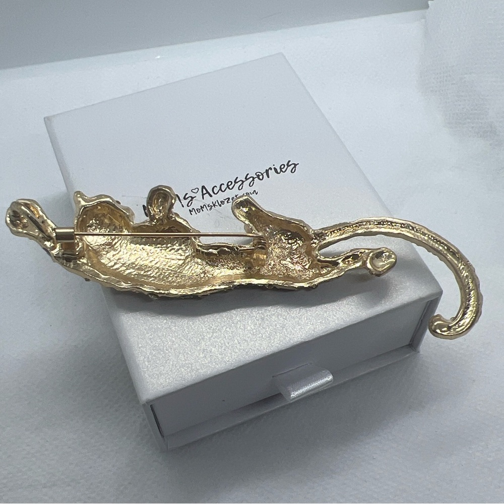 Leopard Brooch - Picture 3 of 3